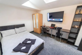 Lovely Studio 10 mins from City for Short term